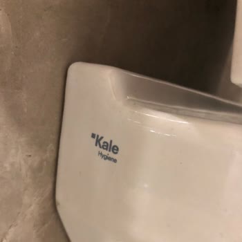 Kısa Sürede Çatlayan Klozet Kapağı İçin Yedek Parça Bulamama Ve Ücretsiz Değişim Talebi