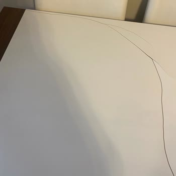 İder Mobilya'dan Alınan Yemek Masasında Kendiliğinden Çatlama Ve Parça Değişimi Talebi