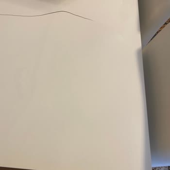 İder Mobilya'dan Alınan Yemek Masasında Kendiliğinden Çatlama Ve Parça Değişimi Talebi