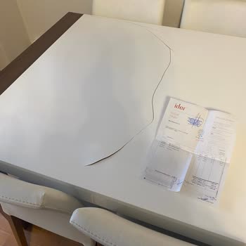 İder Mobilya'dan Alınan Yemek Masasında Kendiliğinden Çatlama Ve Parça Değişimi Talebi