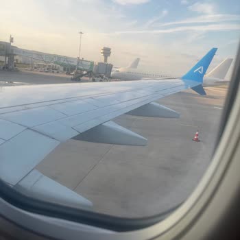 Uçakta Uzun Bekletilme, İkram Ve Bilgilendirme Yokluğu