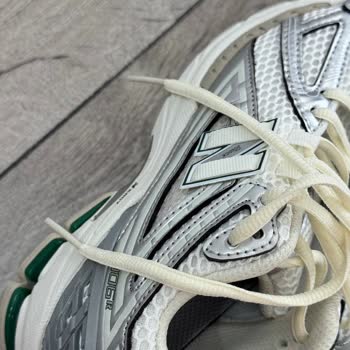 Kremlin Outlet New Balance 1906r Model 37 Numaralı Ayakkabının Sahte Çıkması Ve İade Reddi