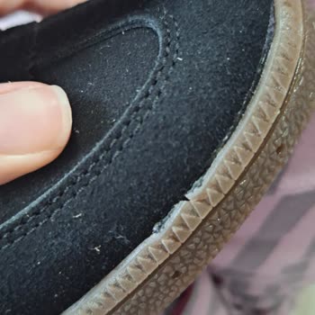 Defolu Ve Eski Sezon Ayakkabı İçin İade Sözünü Tutmayan Satıcı