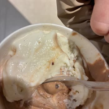 Kahve Dünyası Hilltown Şubesinde Dondurma Leke Ve Kötü Tat Sorunu