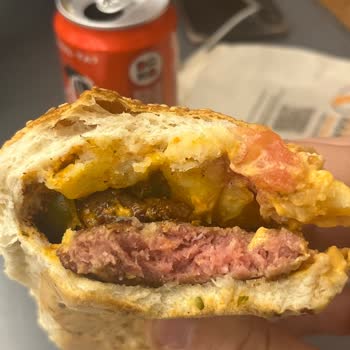 Maltepe Ritim Köfteci Yusuf Şubesinde İlgisiz Personel Ve Çiğ Köfte Şikayeti