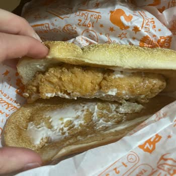 Ekonomix Menüde Domates Ve Marul Yok, Sadece Tavuk Burger