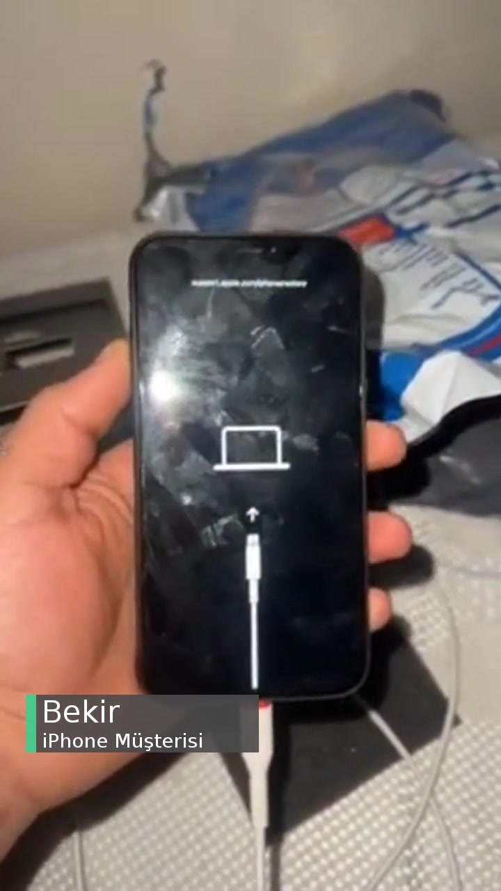iPhone 11 Siyah 64 GB Mükemmel Şıktaki Cihaz Çok Kötü Geldi videonun kapak resmi