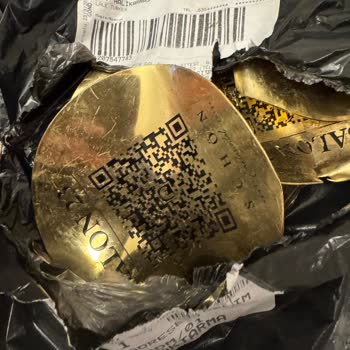 Kırık Metal Parçalarla Gelen Kitap Siparişi Ve İade Reddi