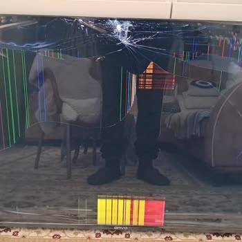 Vatan Bilgisayar’da Kırık Televizyon Teslimatı: Sorumluluk Reddi Ve Değişim Talebi