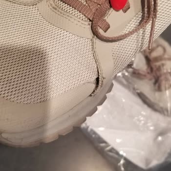 Skechers Ayakkabıda Dikiş Açılması Ve Garanti Reddi