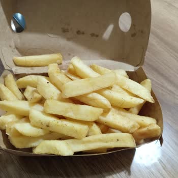 Köfteci Yusuf Şubesinde Saç Teli İçeren Patates Kızartması: İade Reddi