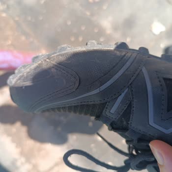 Garanti Reddedildi, Su Alan Ve Çatlayan Ayakkabımın Ayıplı Olduğu İddia Ediliyor