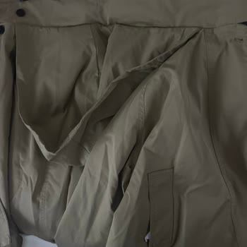 Sürat Kargo’da Trençkotum Yanlış Kargoya Karıştı