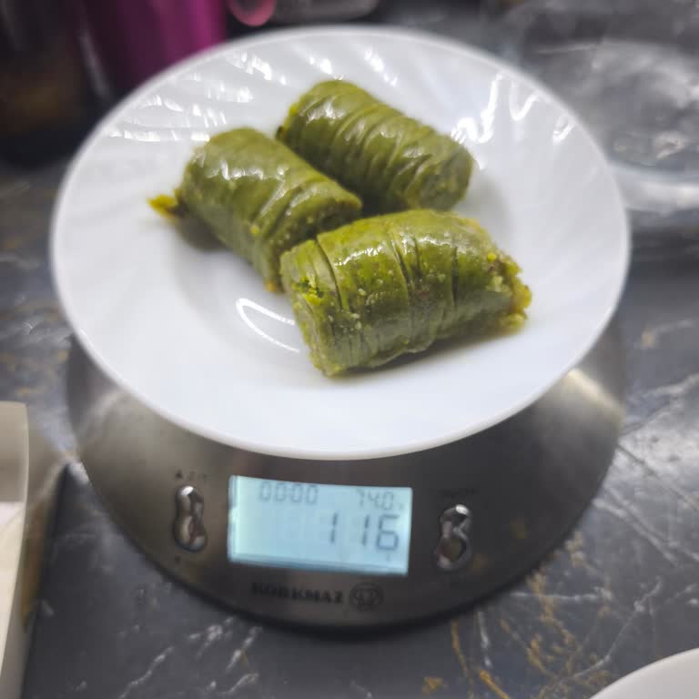 Az Gelen Gramaj Ve Kırıcı Personel Davranışı