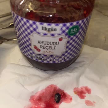 Böcekli Reçelde Hijyen İhlali Ve Sağlık Endişesi