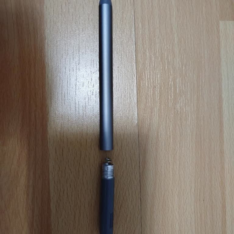 Kalem Kapağı Kendiliğinden Düşüyor Ve Bağlantı Sağlanamıyor, Garanti Talebi