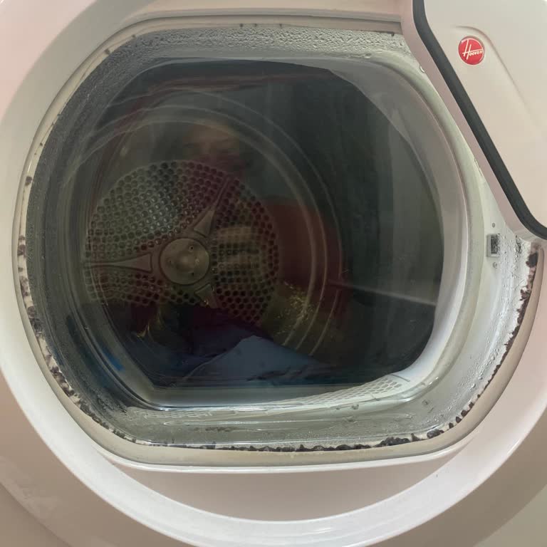 Hoover H Dry300 Kurutma Makinesinde Kapak İçinde Biriken Toz Sorunu