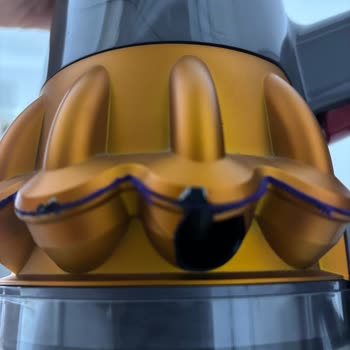 Dyson V15 Submarine Süpürgenin Kırılan Parçası İçin Garanti Dışı Ve Değişken Yüksek Ücret Talebi