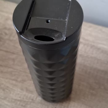 Starbucks Tumbler Kapağı Üç Ayda Kırıldı, Değişim Talebi Reddedildi