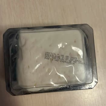 Paketinde Kontrol Yazısı Olmasına Rağmen Peynirde Yabancı Madde