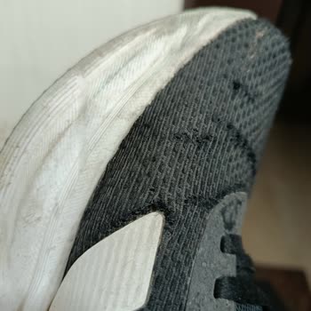 Garanti Kapsamındaki Ayakkabının Çatlaması Ve Mağazanın Çözüm Sunmaması