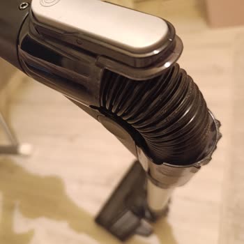 Bosch Unlimited 7 Dikey Süpürge Başlık Ve Boru Arızaları İçin Ücretsiz Değişim Talebi