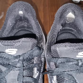 Ayıplı Skechers Ayakkabısında İç Astar Yırtılması Ve Mağaza Tarafından Kullanıcı Hatası İddiası
