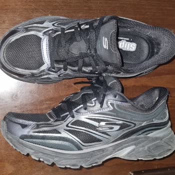 Ayıplı Skechers Ayakkabısında İç Astar Yırtılması Ve Mağaza Tarafından Kullanıcı Hatası İddiası