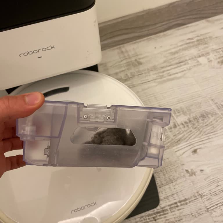 Roborock Q7 Max’te Çöp Haznesi, Temizlik Ve Şarj Arızaları Tekrarlayan Onarımlarla Çözülmüyor