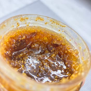 Tazelik İddiasına Rağmen Şekerlenmiş Ve Sert İncir Reçeli