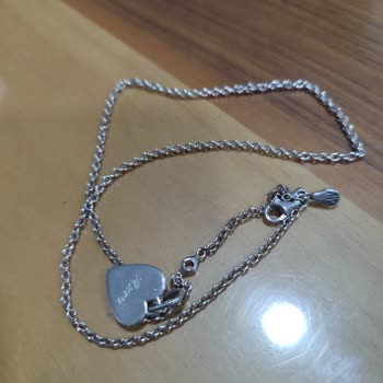 Renk Değişimi Yaşayan Kolye İçin Hemen Değişim Talebi