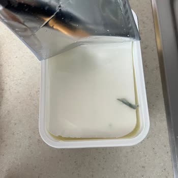 Küflü Süzme Peynir İçin İade Talebi