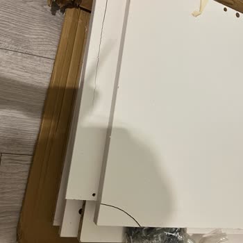 Kırık Makyaj Masası Ve Ahşap Parçalar Nedeniyle Tam İade Talebi