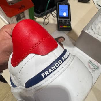 Deichmann Ayakkabısında Üretim Hatası: 1 Haftada Soyulma Ve Mağaza Sorumluluk Reddi