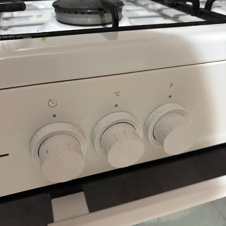 Düğme Yazıları Hızla Silinen Arçelik Fırınımdan Ücretsiz Onarım Talebi