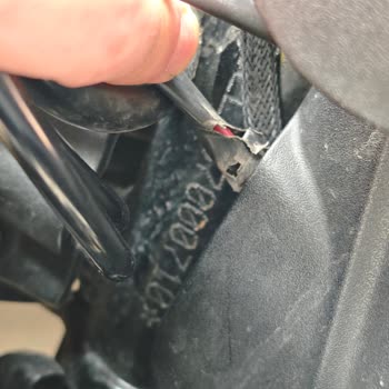 Kısa Kontak Kablosu Güvenlik Riski Ve Ücretsiz Değişim Talebi