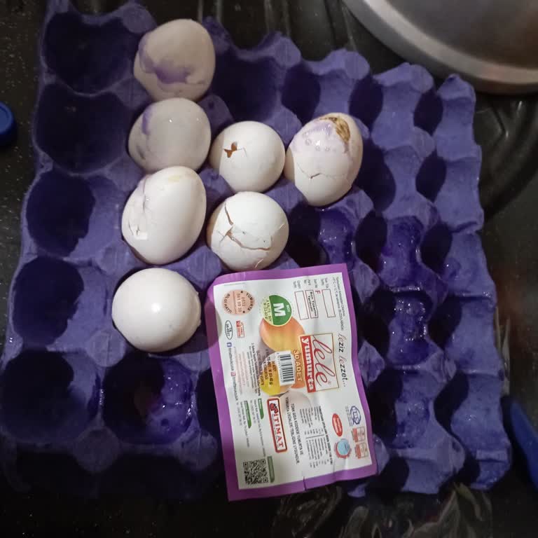 Lele Yumurta Şubesinde 7 Kırık Yumurta: Ürünün Kalitesizliği