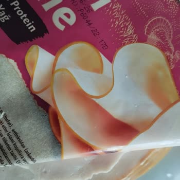 Harras Dilimli Hindi Füme Ürününde Erken Küflenme Ve Soğuk Zincir Denetim Eksikliği