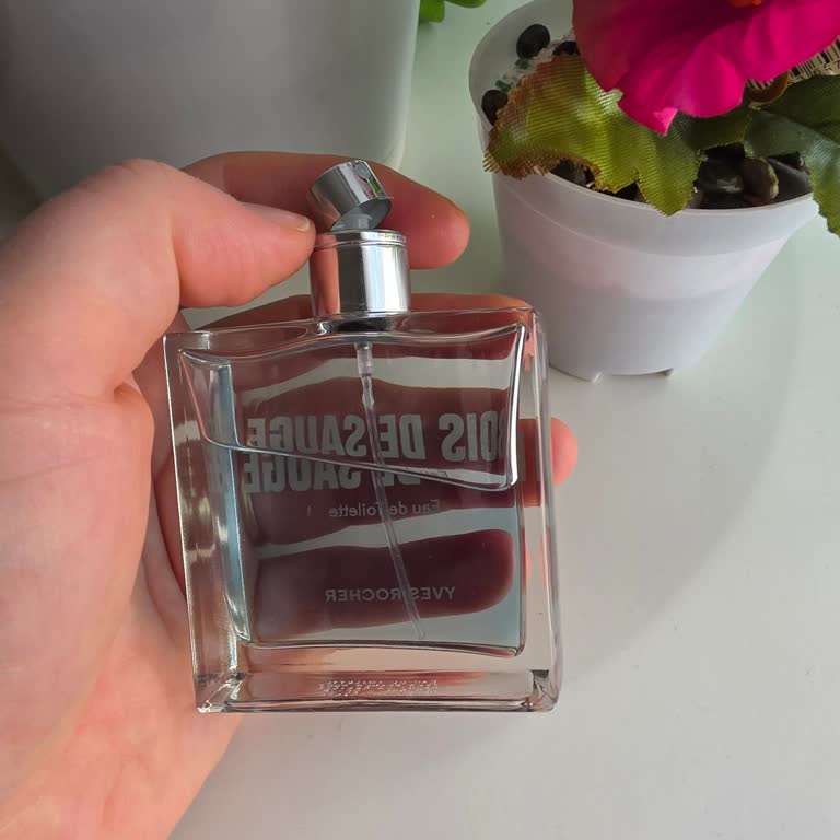 Yves Rocher Parfümde Bozuk Kapak Ve Mağaza Personelinin İlgisiz Davranışı