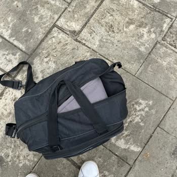 Personel Hatası Nedeniyle Çantamın Yırtılması Ve Sorumluluk Almayan Firma