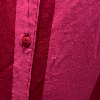 Kurtlu Ve İp Kaçmış Pijamalarda Defolma Ve Cevapsız Müşteri Hizmetleri