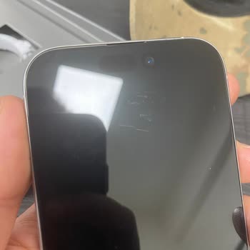 A Kalite Telefonun Kabul Edilemez Çizikleri Ve Değişim Talebi