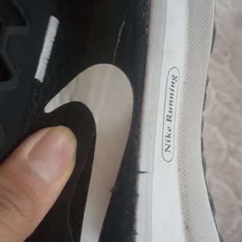 FLO Mağazasındaki Nike Ayakkabımda Üretim Hatası Nedeniyle Taban Açılması