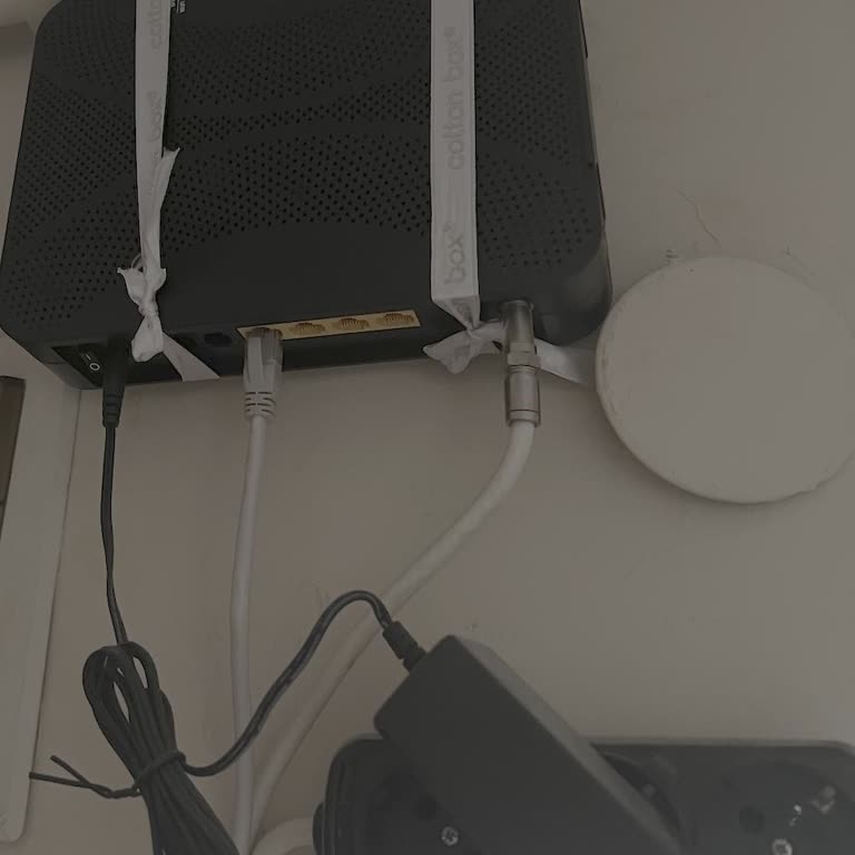 Turksat'tan İç Hattı Çekme Zorunluluğu Ve 4.300 TL Cayma Bedeli Şikayeti