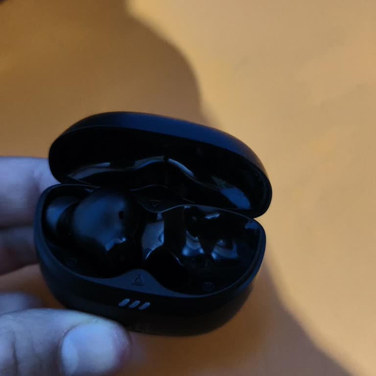 JBL Tune Beam 2 Kulaklığının Sağ Tarafı Kayıp, Öğrenci Olarak Çözüm Talebi