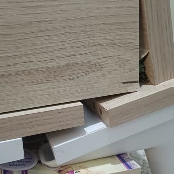 Karyola Kırıldı, Çocuk Güvenliği Tehlikede, Servis Yanıt Vermedi