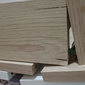 Karyola Kırıldı, Çocuk Güvenliği Tehlikede, Servis Yanıt Vermedi