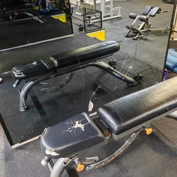 40% Aidat Zammı Ve Bakımsız Spor Salonu