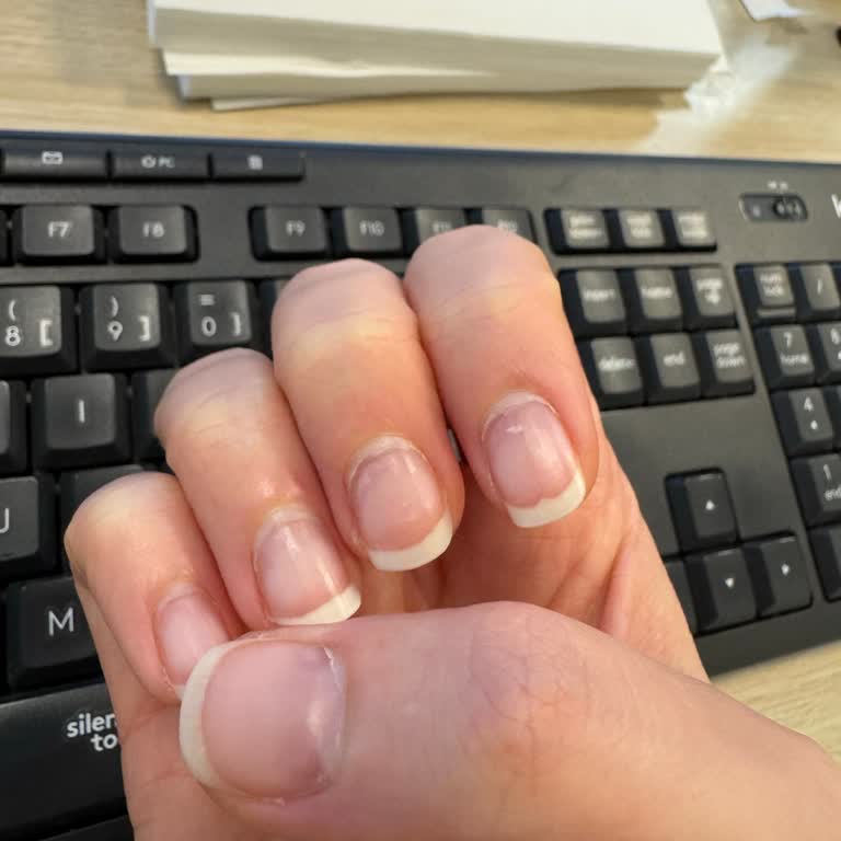 Ala Nail Bar Tırnaklarıma Zarar Verdi