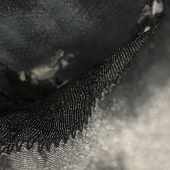 Skechers Ayakkabısında Kısa Sürede Oluşan İç Delik Ayıplı Ürün Şikayeti